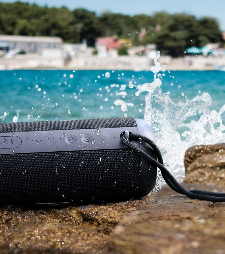 Waterproof bluetooth speaker's