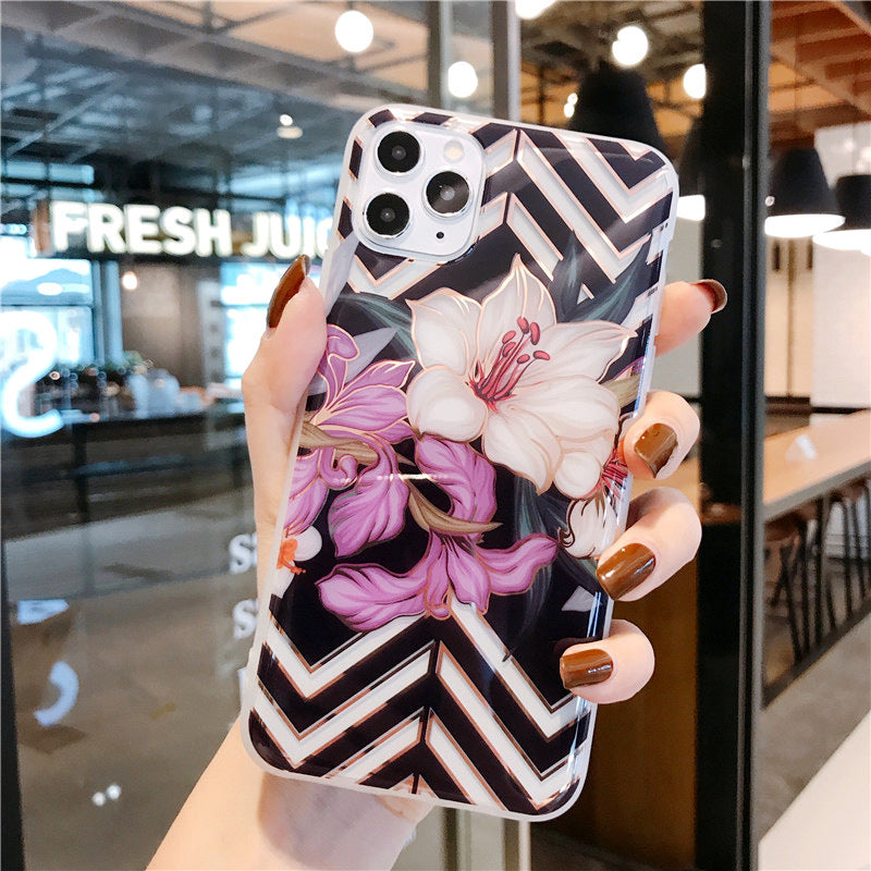 Chic Flower Phone Case Stylish & Protective Design
