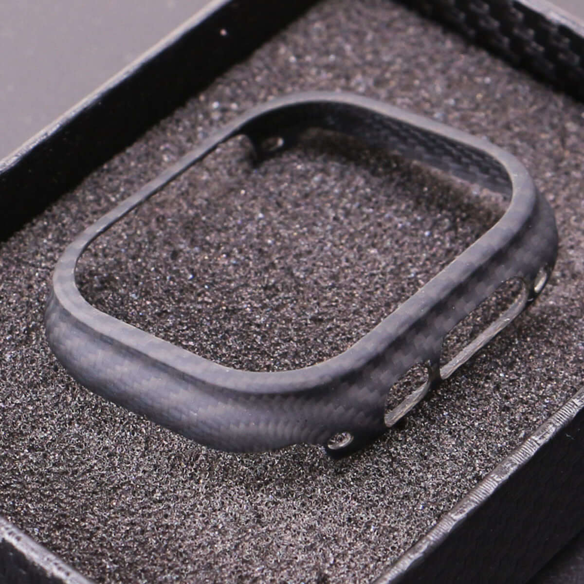 S8 Frosted Fiber Watches Bands in carbon fiber aramid fiber, showcasing the watch case design.